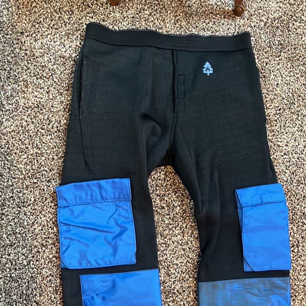 Vintage fleece pants with cargo pockets